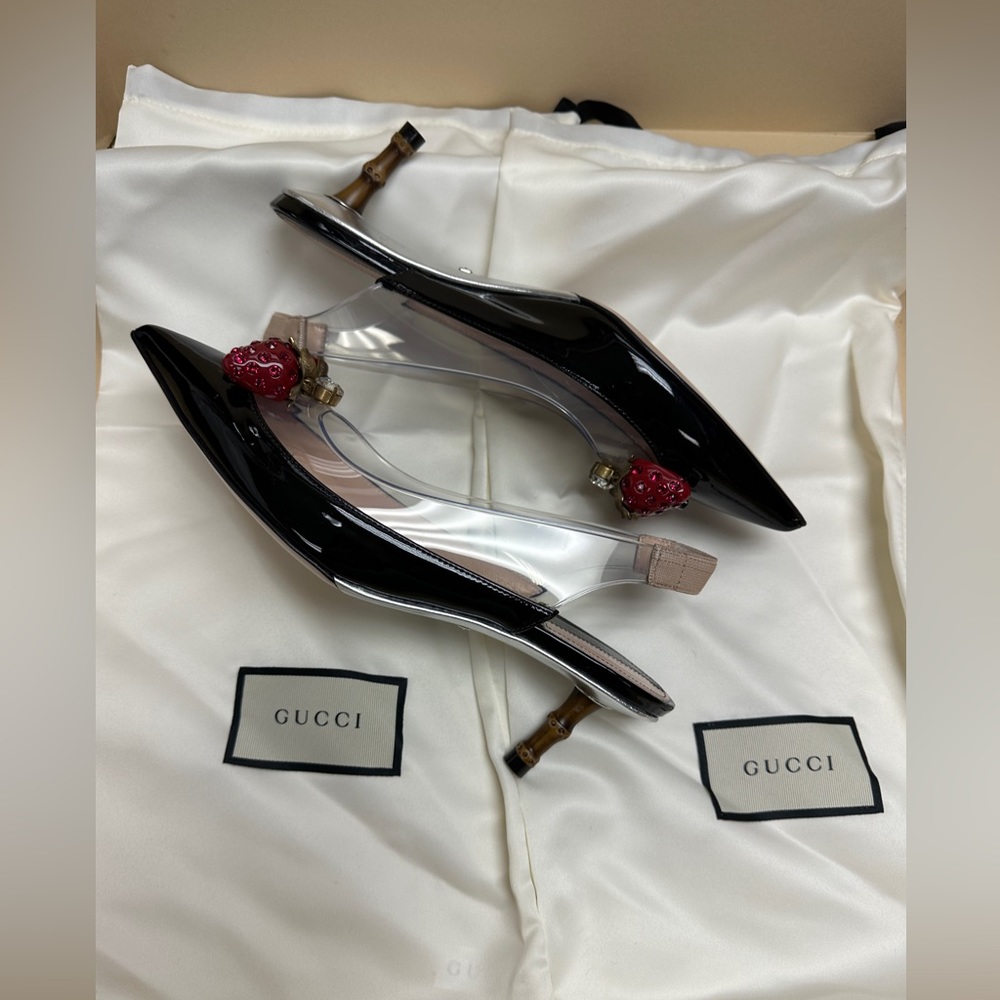 Gucci Eleonor Strawberry Patent-leather Pumps - Picture 6 of 7